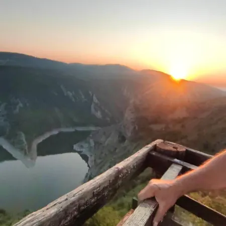 아파트 Biserna Dolina Lux Uvac *