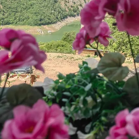 Biserna Dolina Lux Uvac 아파트 *